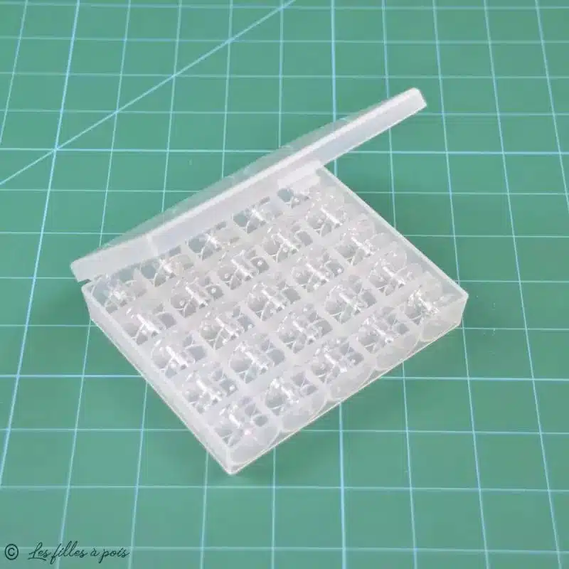 Réaliser une canette sur une machine à coudre SNM33 Silvercrest Lidl 2 Canettes transparentes compatibles SNM33 LIDL