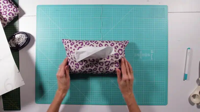 Réaliser facilement une housse de boite à mouchoirs en 30 minutes 19 Housse de la boite à mouchoirs finie